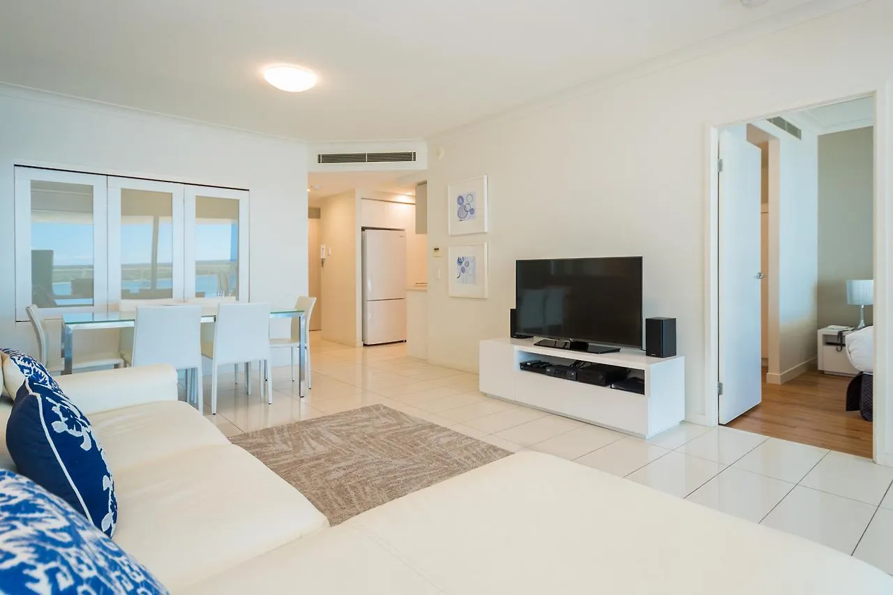 Silvershore Apartments On The Broadwater Gold Coast