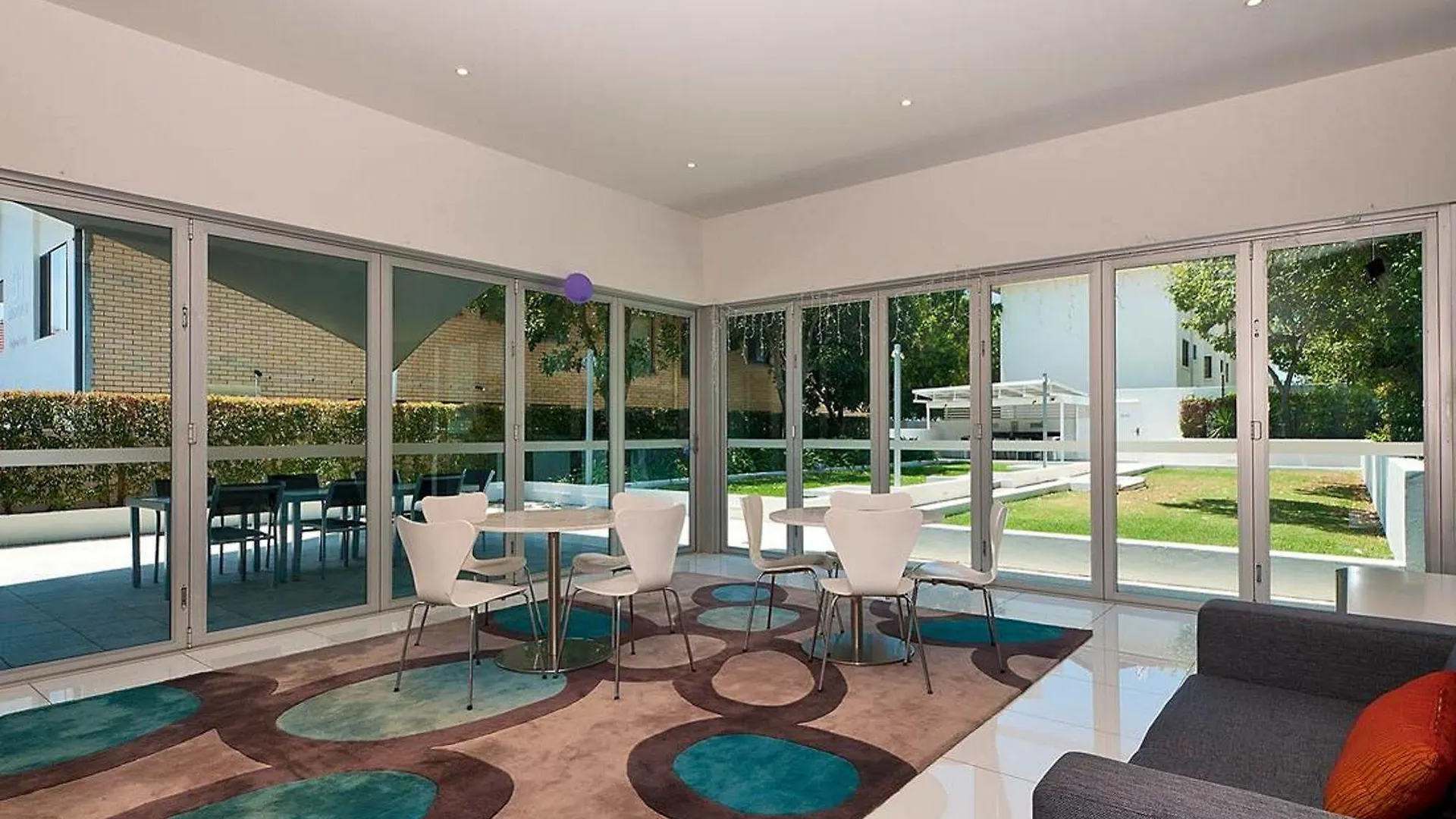 Aparthotel Silvershore Apartments On The Broadwater Gold Coast